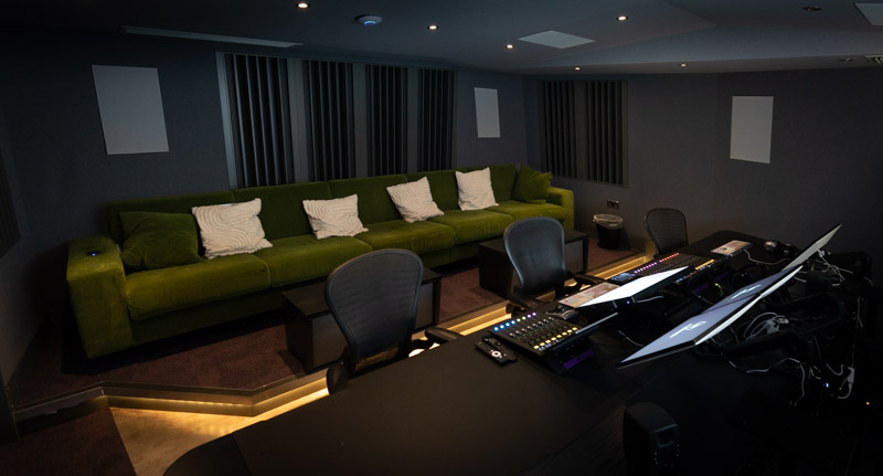 Studio 3-2